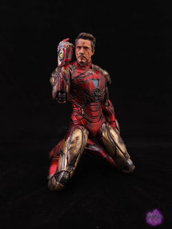 Xavier Cal Custom Mafex Avengers Endgame - Iron Man Mark 85 Final Battle