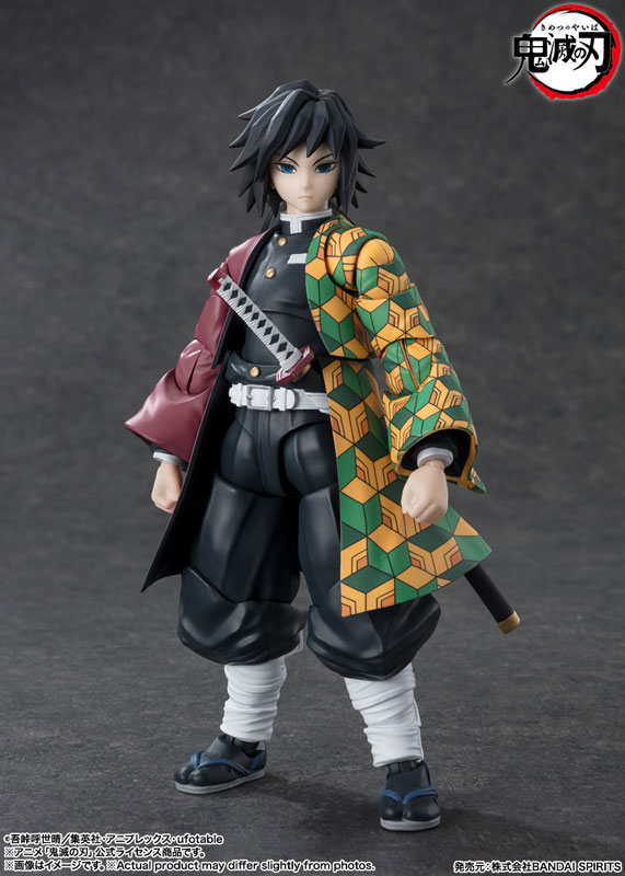 S. H. Figuarts Demon Slayer: Kimetsu no Yaiba - Giyu Tomioka