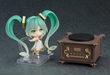 Nendoroid 1538 Vocaloid - Hatsune Miku (Symphony 5th Anniversary Ver.) (Reissue)