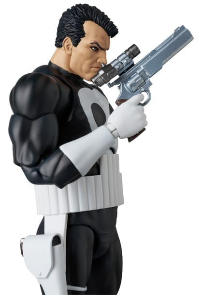 MAFEX 136 - Marvel Comics - The Punisher – Xavier Cal Customs and
