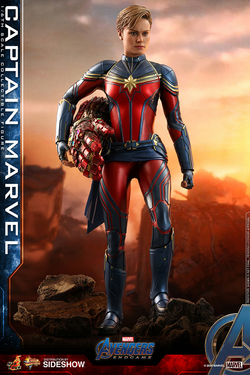 Hot Toys MMS575 Avengers Endgame - Captain Marvel