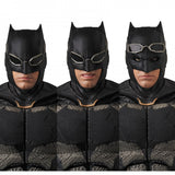 MAFEX Justice League - Batman Tactical Suit Version