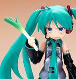Figma Kagami Hiiragi: Miku Hatsune Cosplay ver.