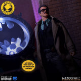 SDCC 2019 Mezco One:12 Collective - Commissioner James Gordon W/ Bat Signal Deluxe Edition