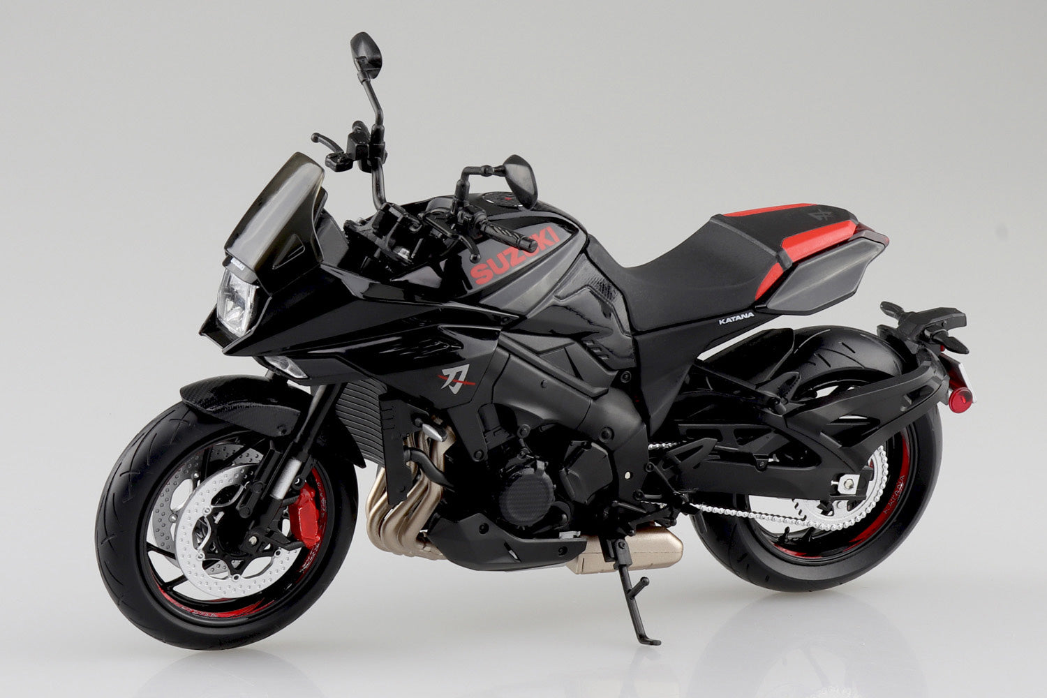 Aoshima 1/12 Diecast Suzuki GSX-S1000S Katana Full Option Glass