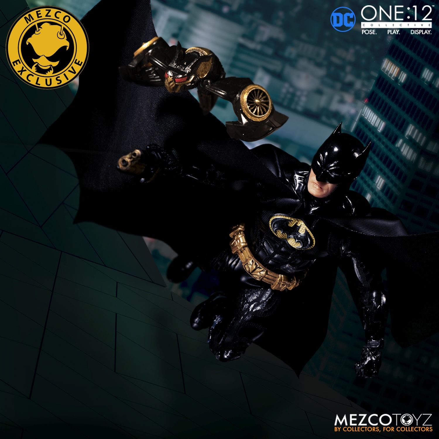 Mezco One:12 Collective Batman: Sovereign Knight – Onyx Edition