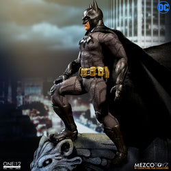 Mezco One:12 Collective DC: Sovereign Knight - Batman