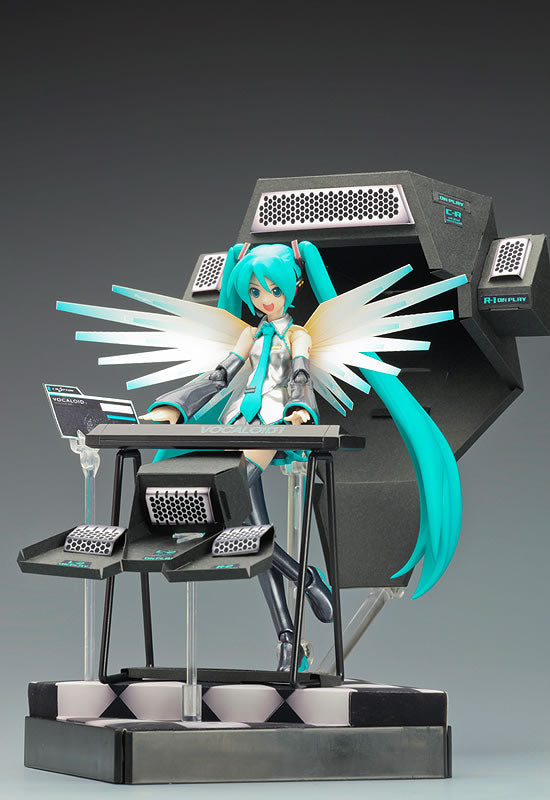 Figma Miku Hatsune: Live Stage ver. – Xavier Cal Customs and