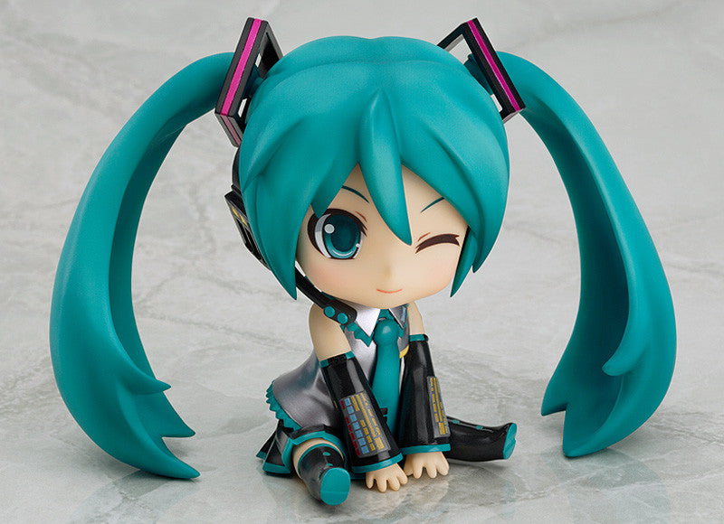 Nendoroid 300 Character Vocal Series 01: Hatsune Miku 2.0 – Xavier